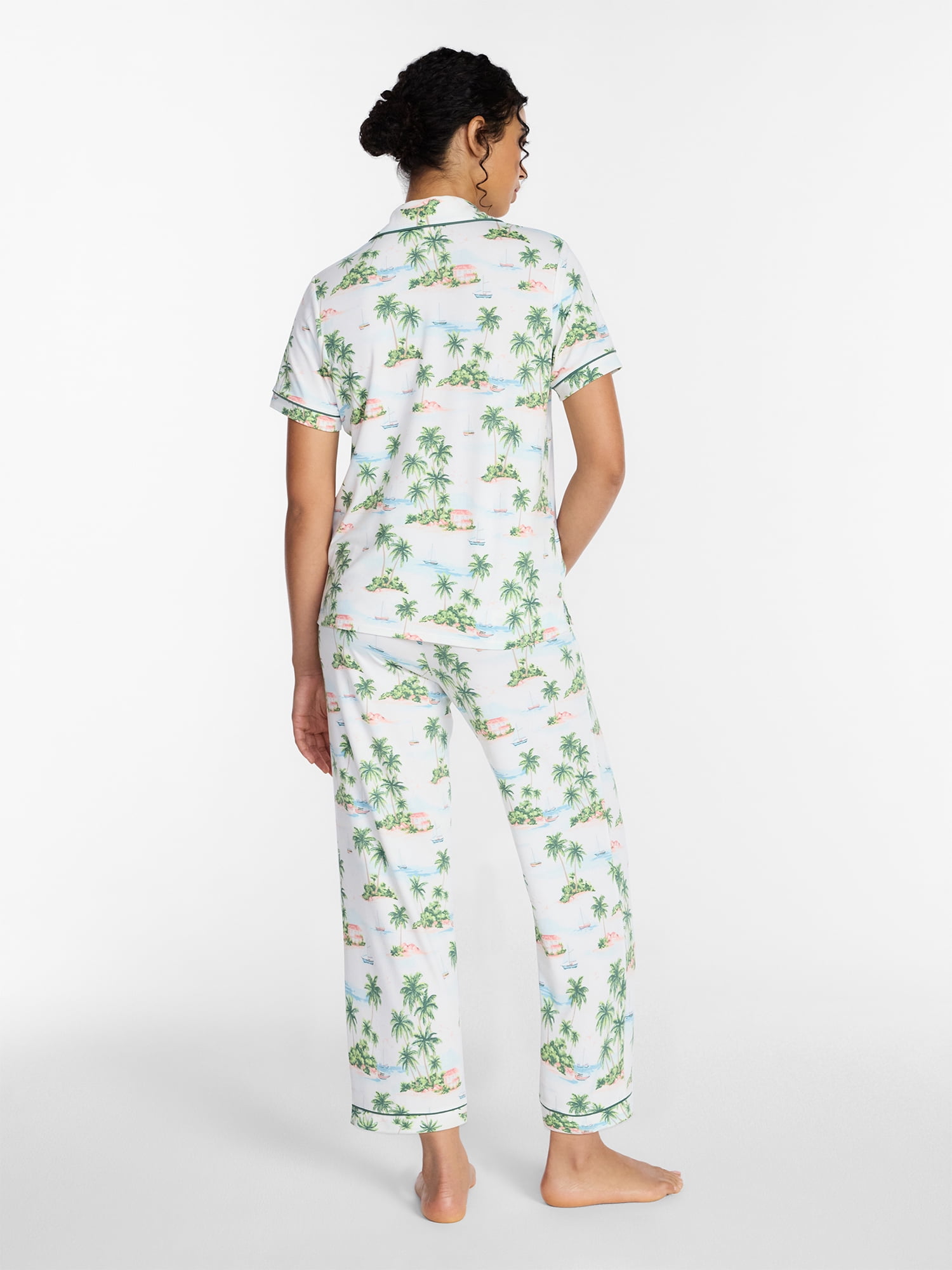 Joyspun Women's Dreamy Soft Collection Notch Collar Top and Capri Pants Pajama Set, 2-Piece, Sizes XS-3X