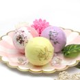 thumbnail image 3 of Bolas de Sal Aromáticas con Flores Secas para Baño Relajante, 6 Unidades en Colores y Fragancias Variadas, Explosión de Burbujas y Esencia Natural para un Spa en Casa., 3 of 6