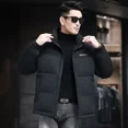 thumbnail image 2 of Chaqueta de plumón ligera con cuello alto para hombre Chaqueta de invierno de marca para hombre Abrigos de invierno 2024 con colores contrastantes para hombre, 2 of 5