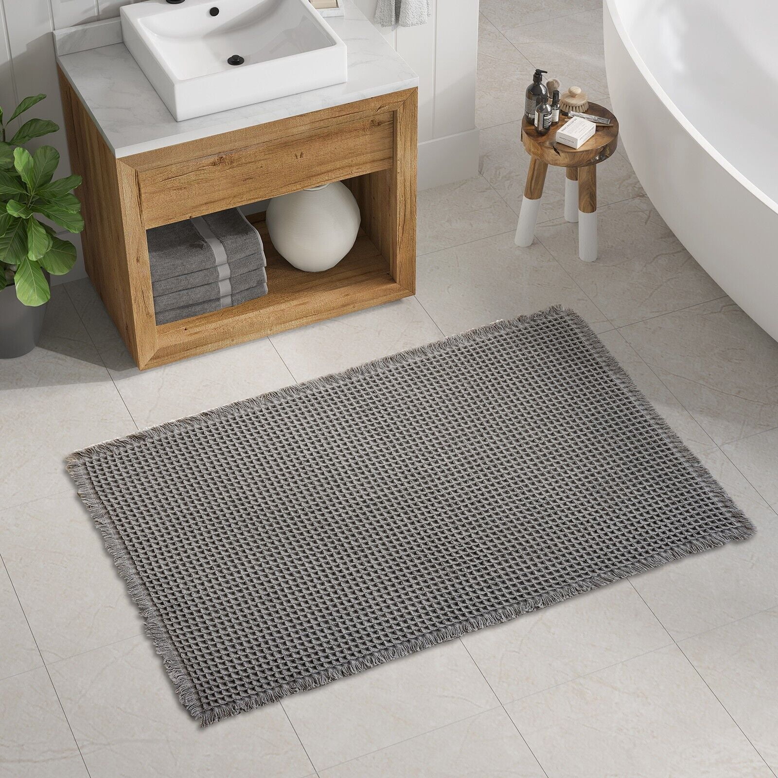 TOPCHANCES Non Slip Bath Mat, Waffle Woven Bathroom Mat, Super Absorbent Shower Mat Bathtub Mat, Front Door Mat with Tassels (23*35 in, Grey)