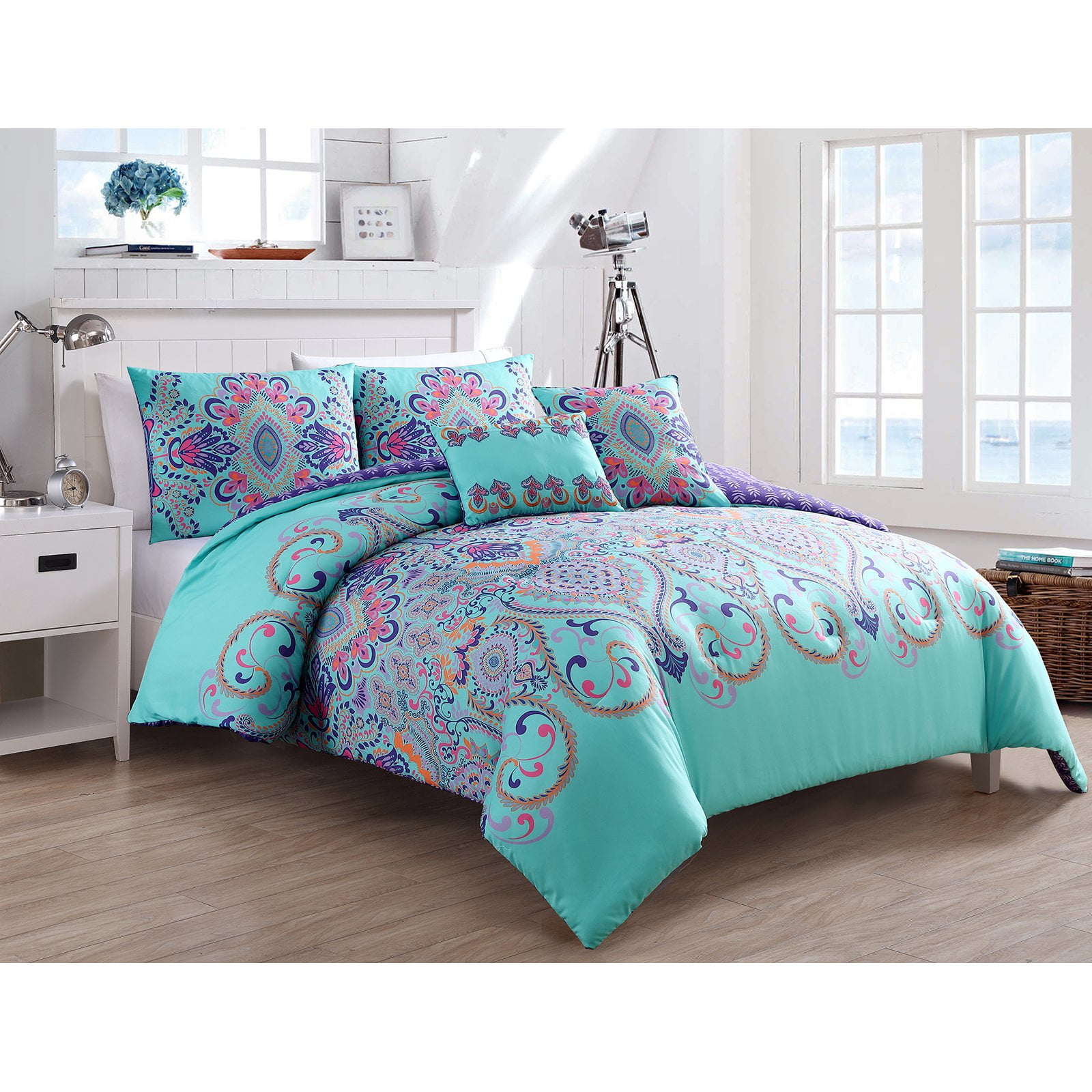Twin Multi VCNY Home Casa Real 4 Piece Reversible Quilt Set