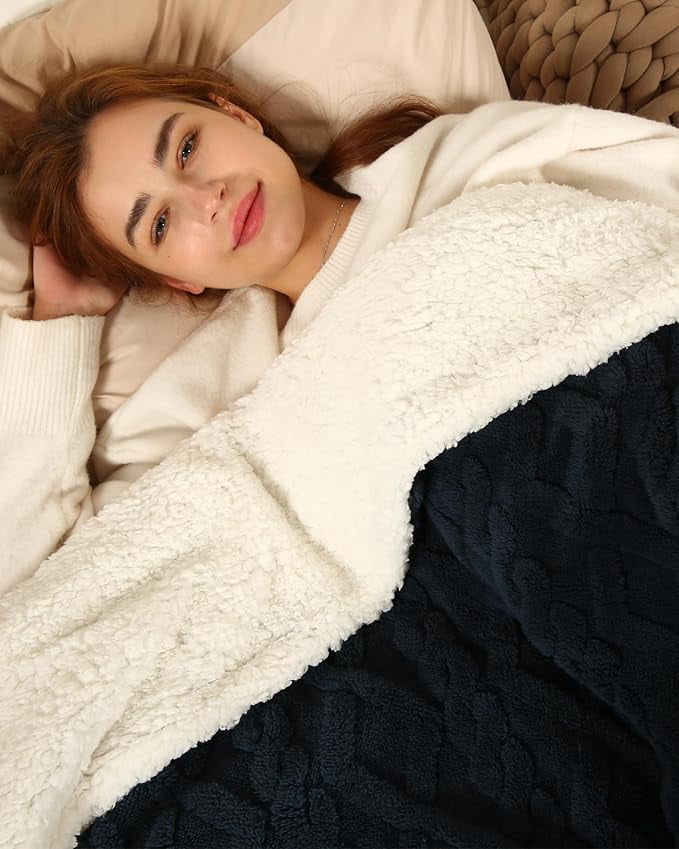 TRUSTWARMTH Electric Heated Blanket Throw 50"×60", Electric Throw Blanket with 5 Heating Levels & 4 Hours Auto Off, Ultra Soft Jacquard Shaggy Sherpa, Machine Washable, Navy Blue