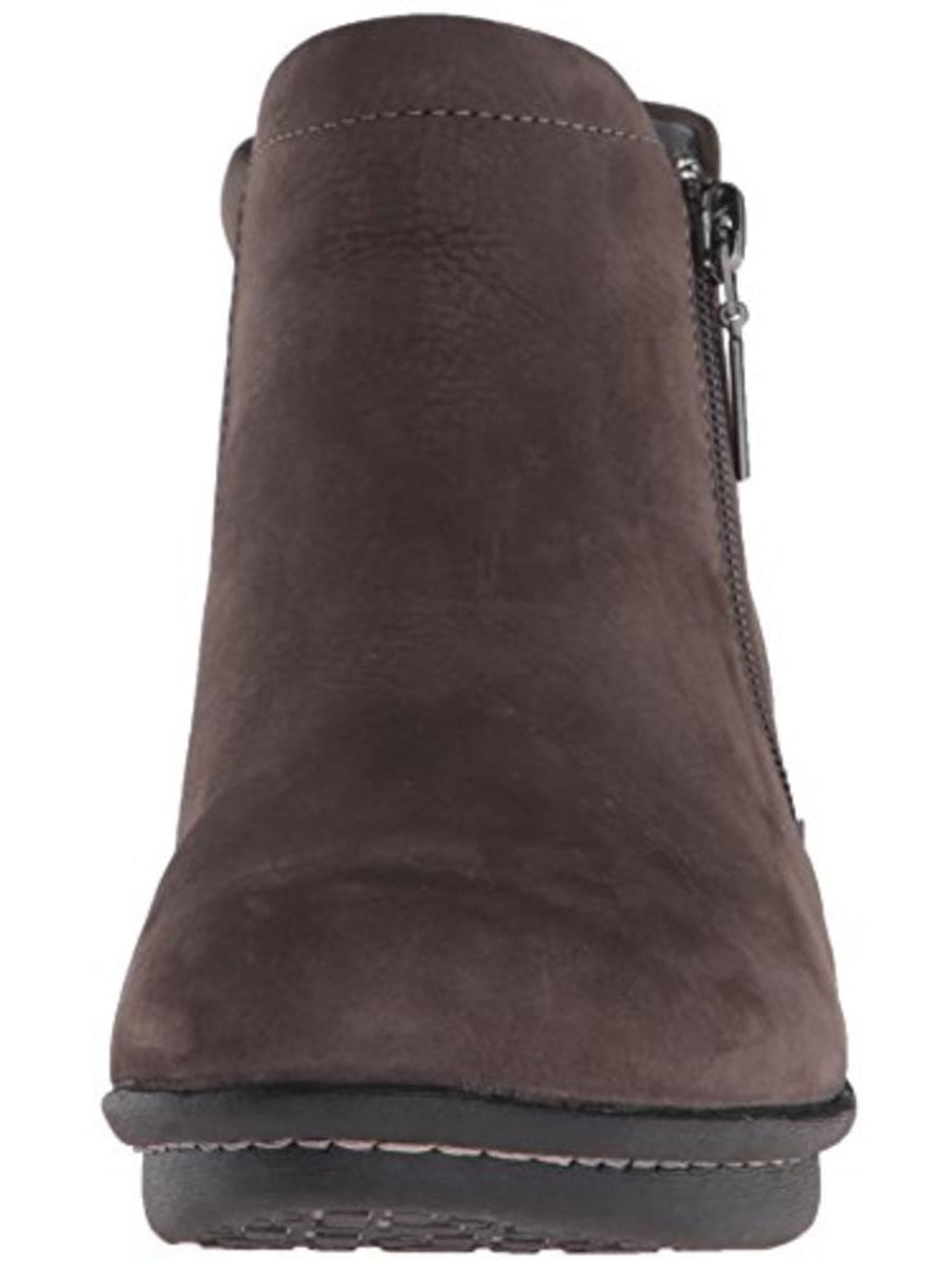 dansko lee