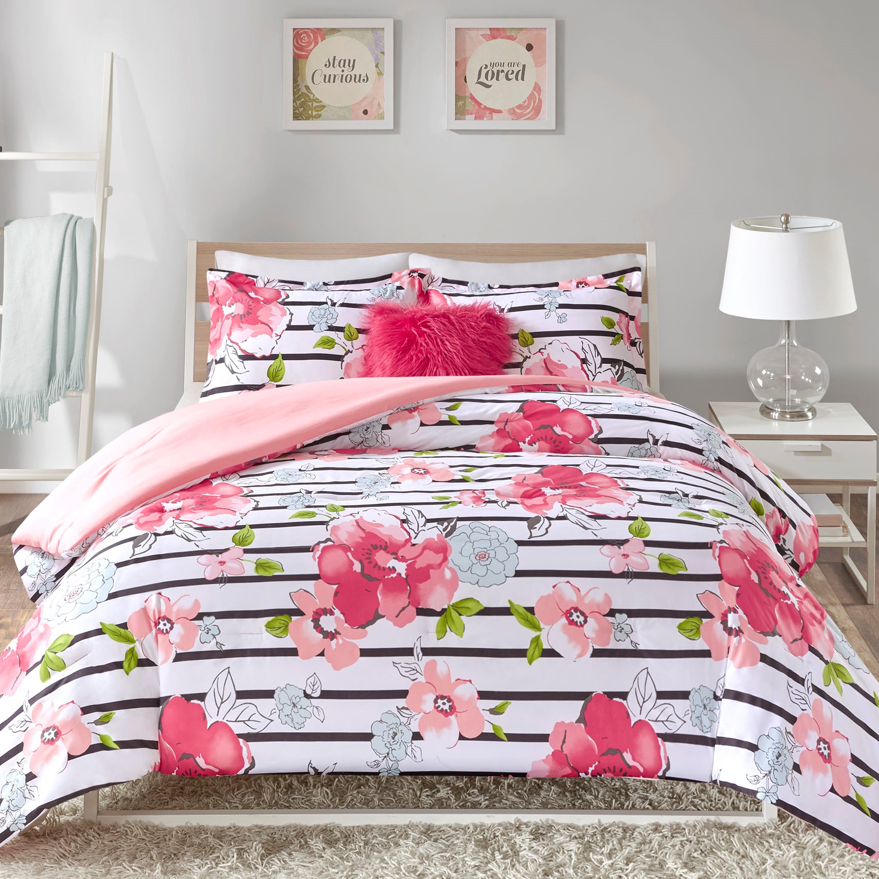 Comfort Spaces Spring 4Piece Full/Queen Comforter Set Microfiber Pink