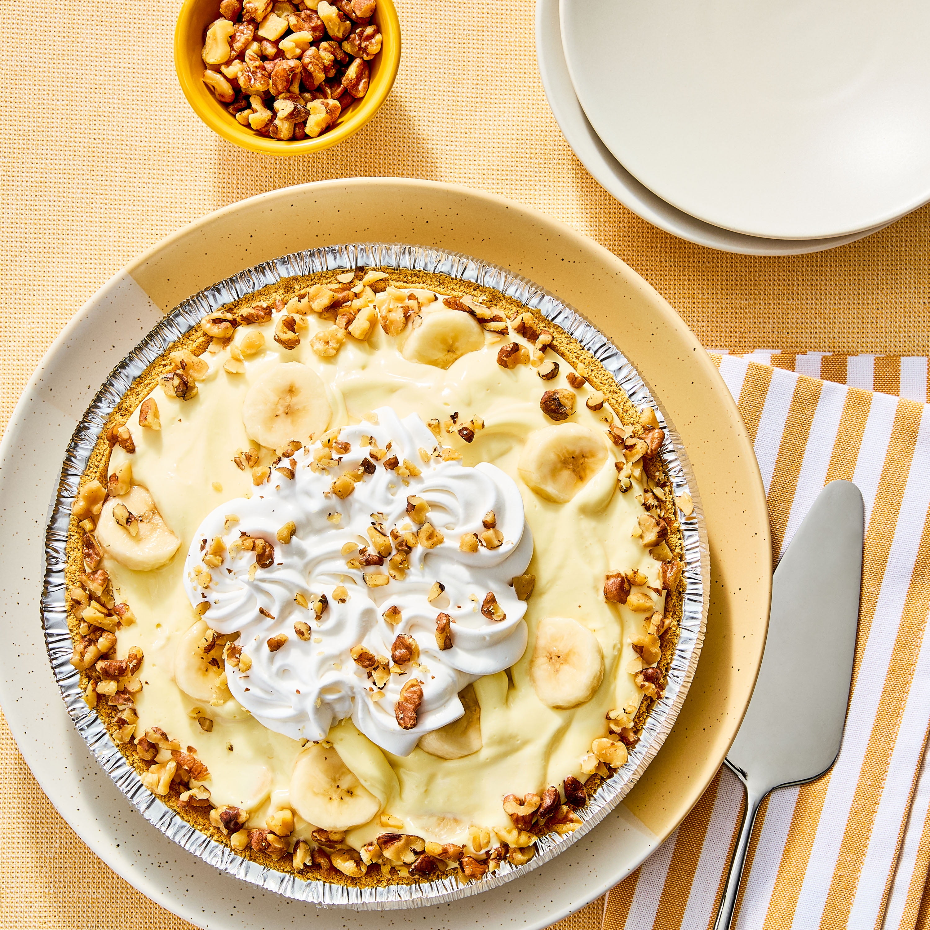 Great Value Whipped Topping, Dessert and Fruit Topping, 8 oz (Frozen)