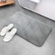 thumbnail image 4 of Alfombrilla de espuma viscoelástica gruesa acolchada con vellón de coral, esponja absorbente para pies, alfombrilla para puerta de color sólido, 4 of 5