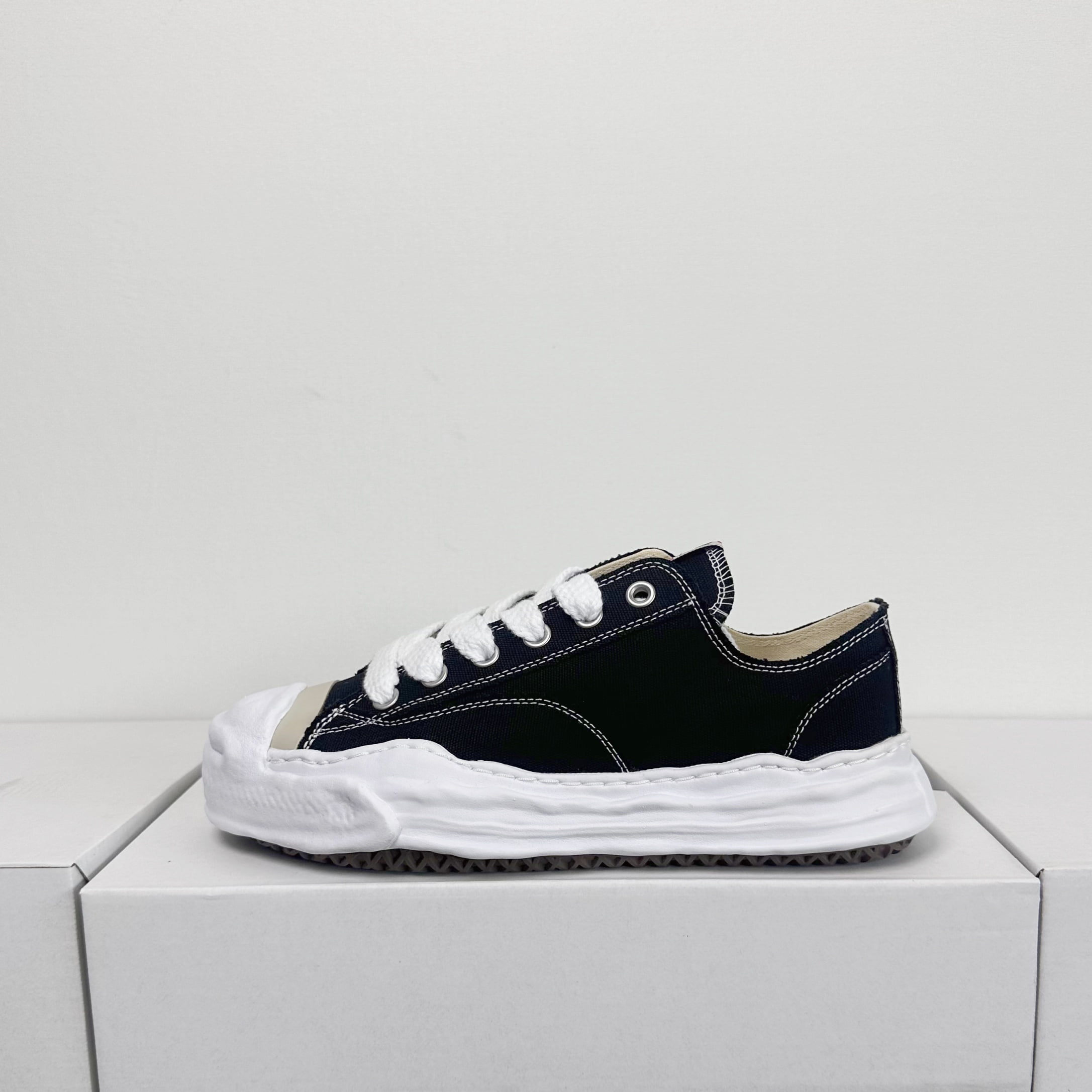 Maison MIHARA YASUHIRO MMMY Black Hank Low-top Sneakers - Walmart.com