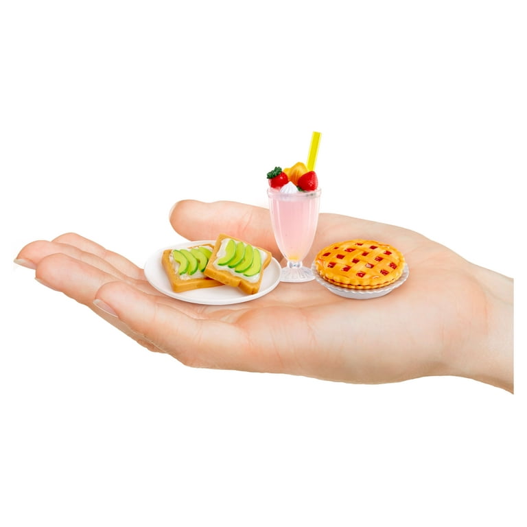 MGA's Miniverse Make It Mini Food™ Holiday Series 1 Mini Collectibles,  Seasonal, Stocking Stuffer, Blind Packaging, DIY, Resin Play, Replica Food,  NOT