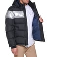thumbnail image 2 of Chaqueta Tommy Hilfiger para hombre con capucha y rayas negras y plateadas, 2 of 4