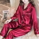 thumbnail image 1 of Conjunto de pijama de manga larga con aspecto de seda satinada para mujer, 1 of 2