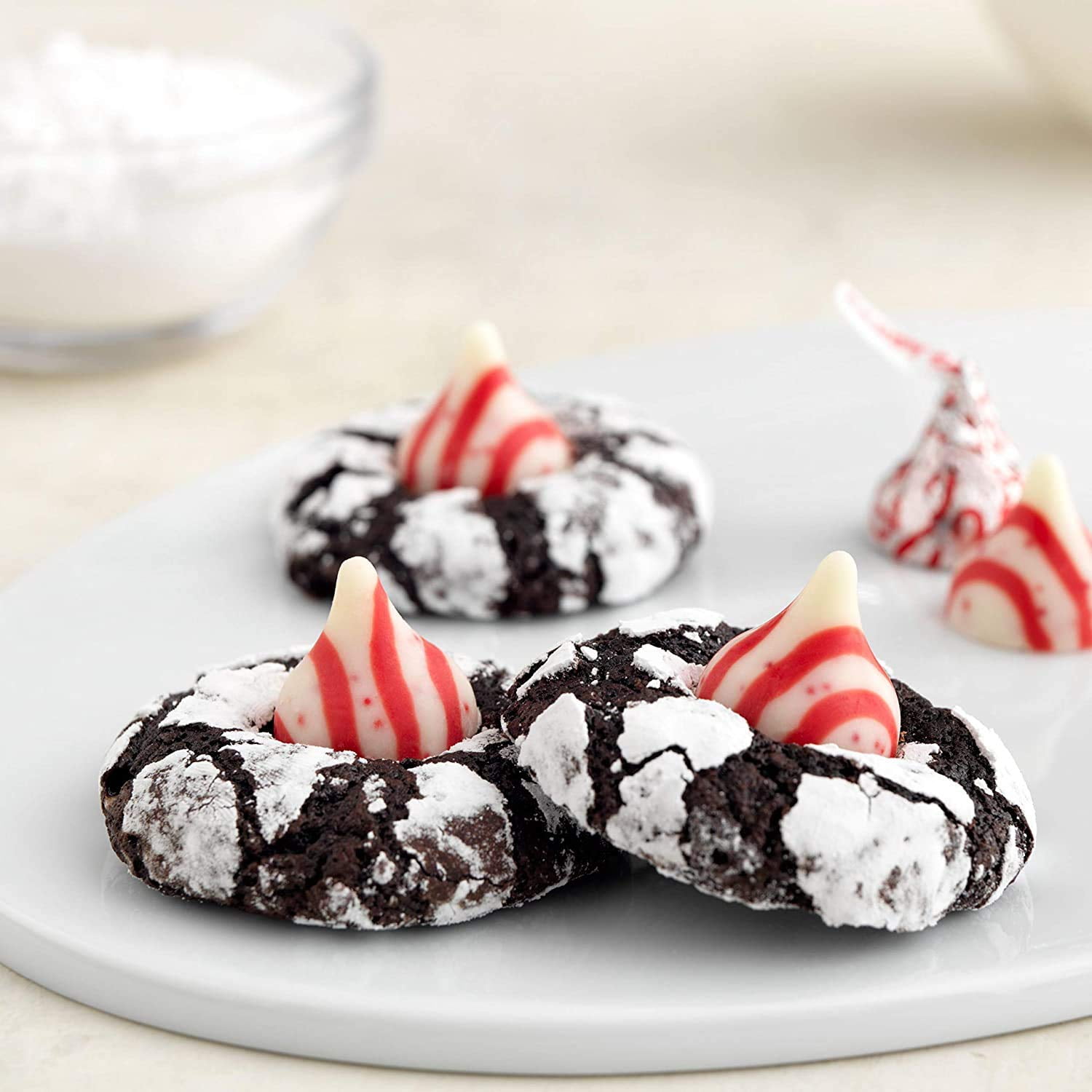 Hershey's Kisses Candy Cane Chocolate Kisses, Mint Flavored Candy, Individually Wrapped 4.37 lb Bag