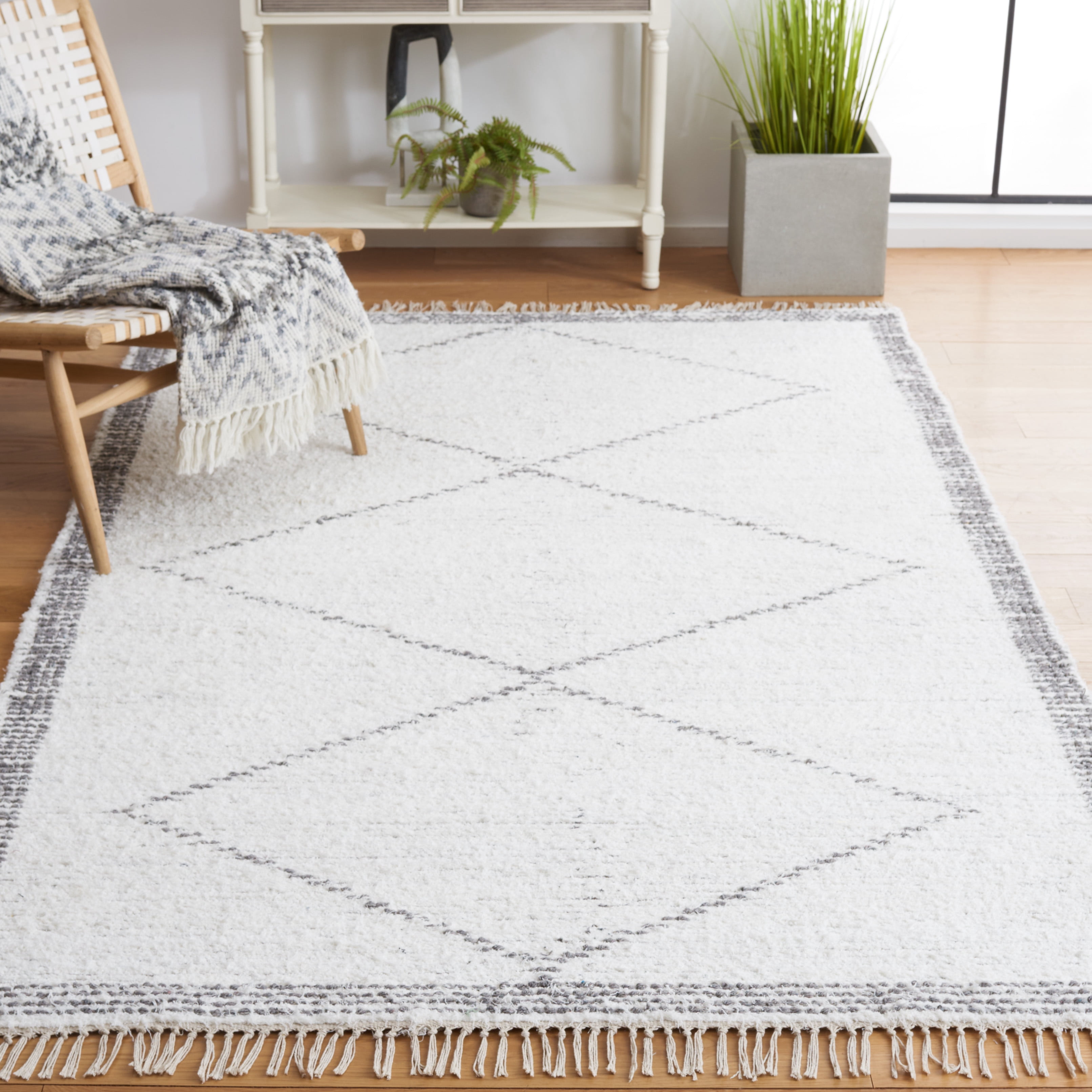 SAFAVIEH Casablanca Erica Diamond Cotton Area Rug, Ivory/Grey, 8' x 10'
