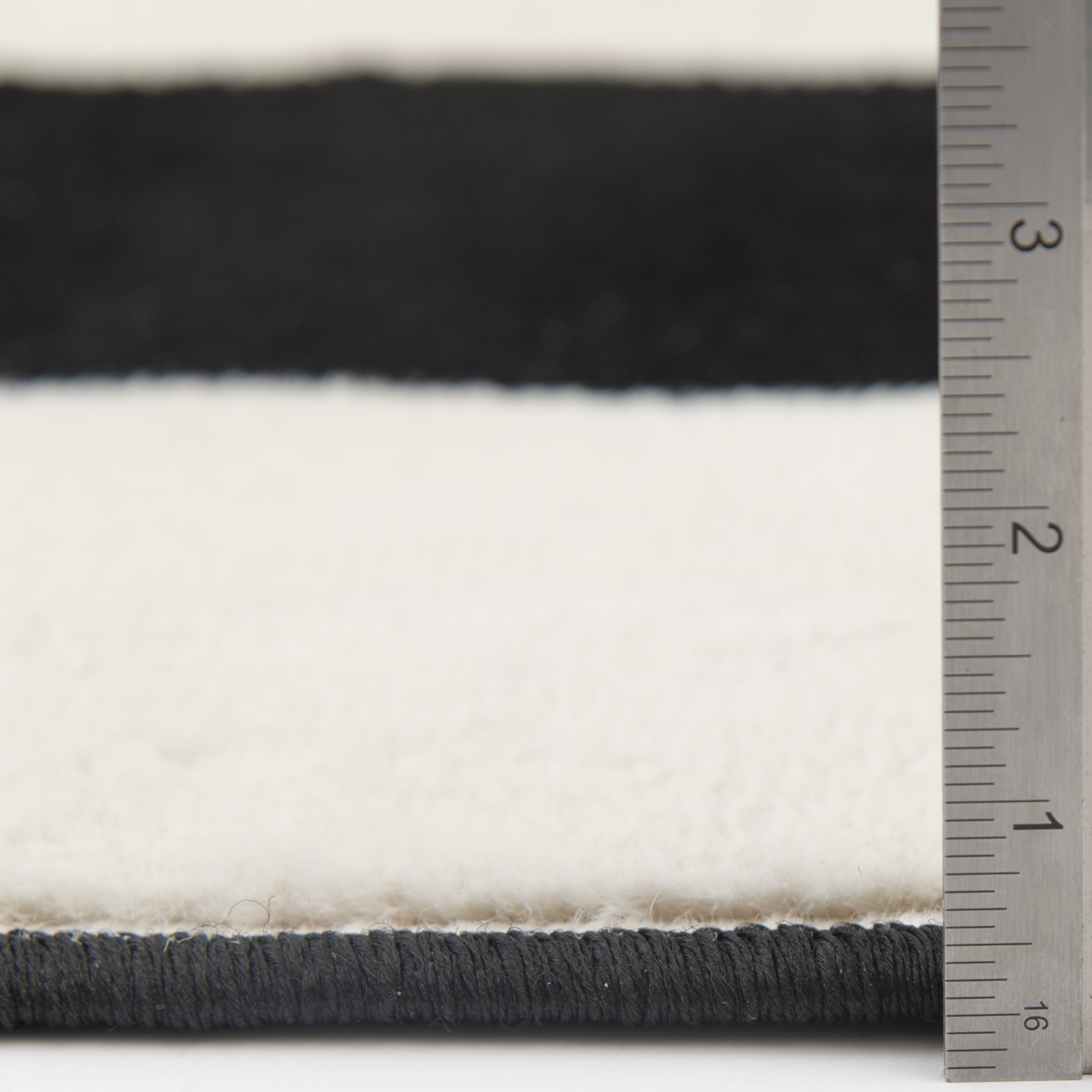 Mainstays 36"x56" Black and White Check Indoor Area Rug