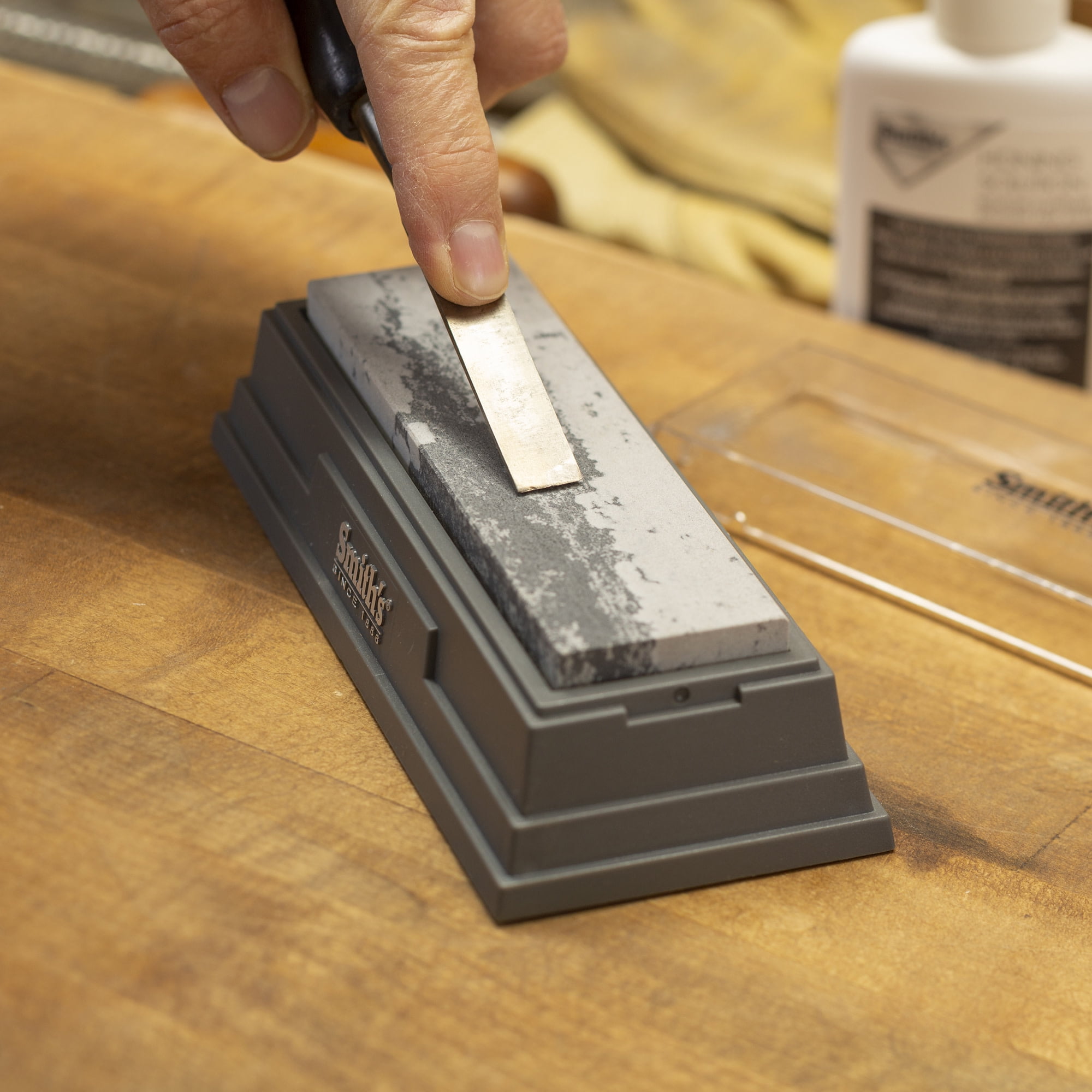 Smith’s MBS6 6” Natural Arkansas Bench Stone – General Purpose Sharpener – Straight Edge Knives, Tools, Broadheads – 1000 Grit Fine Sharpening Stone