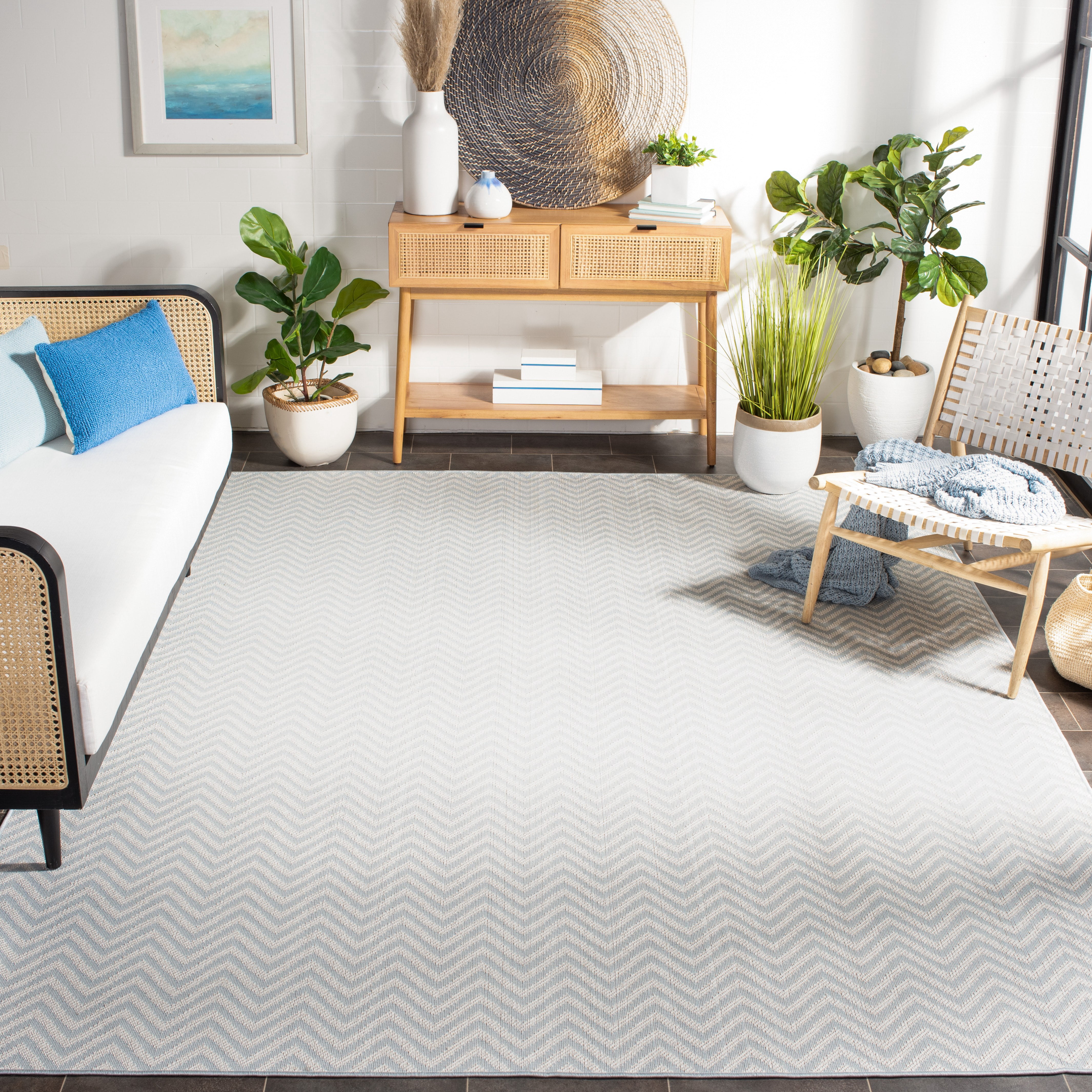 SAFAVIEH Martha Stewart Elana Chevron Machine Washable Indoor/Outdoor Area Rug, Grey/Cream, 9' x 12'