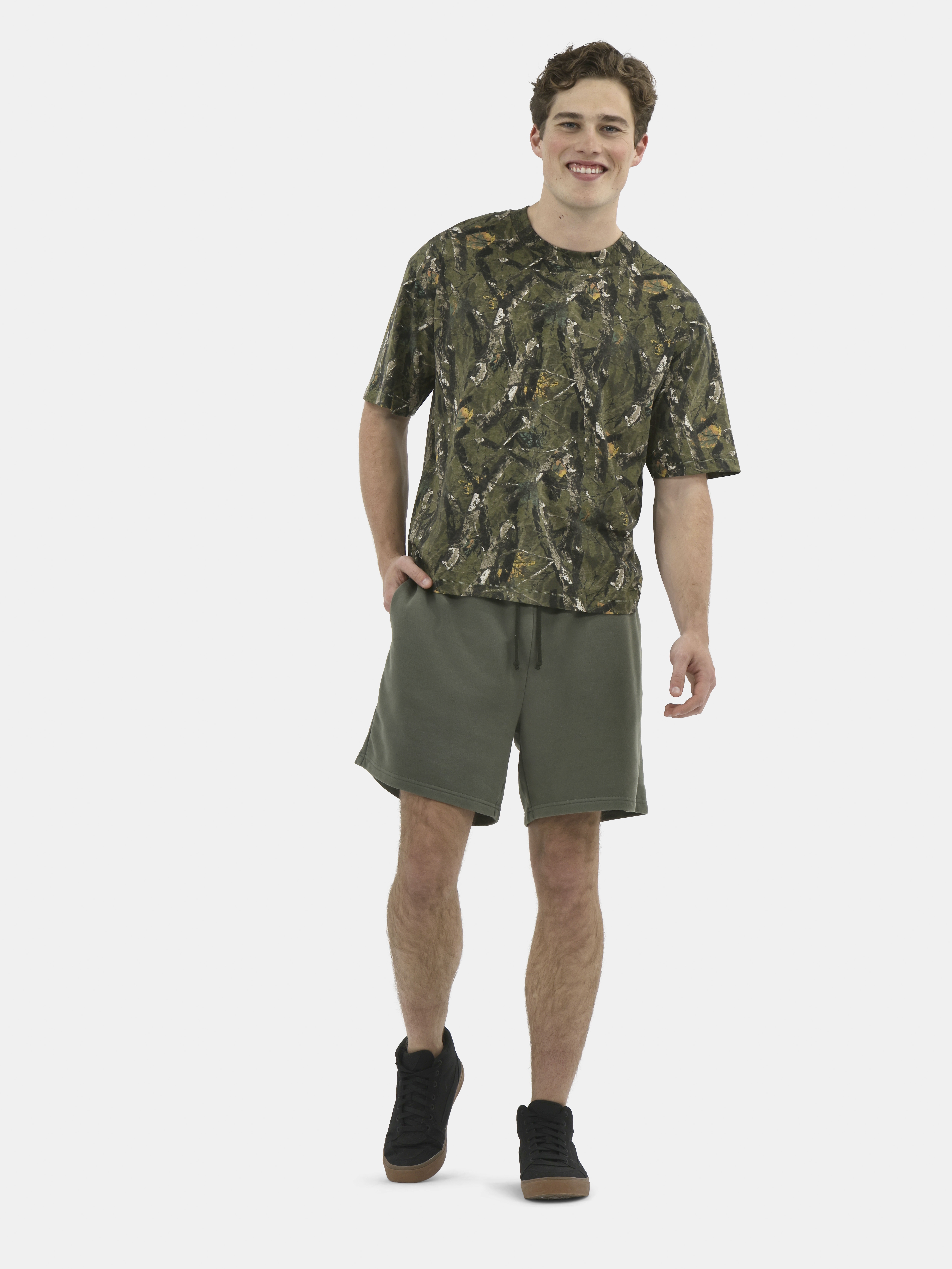 No Boundaries Cotton Oversized Cropped Tee with Short Sleeves, Men's and Big Men's XS-5XL