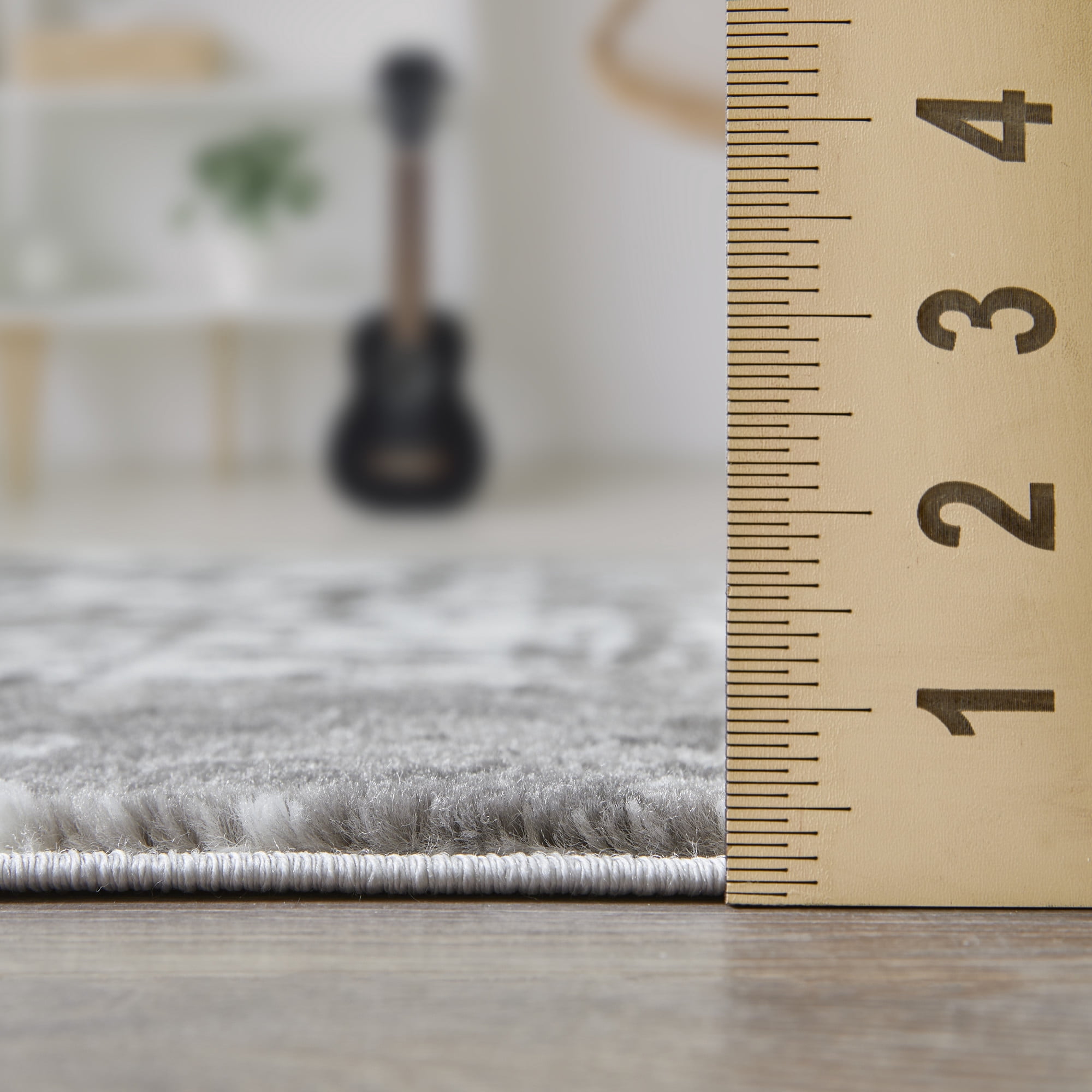 Loomaknoti Rhane Vailin 4' x 6' Gray Abstract Indoor Area Rug