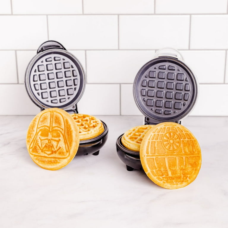 Uncanny Brands Star Wars Mini Waffle Maker Set- Darth Vader