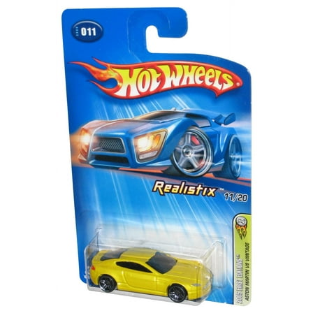 Hot Wheels 2005 First Editions Realistix 11/20 Yellow Aston Martin V8 Vantage Toy Car #011