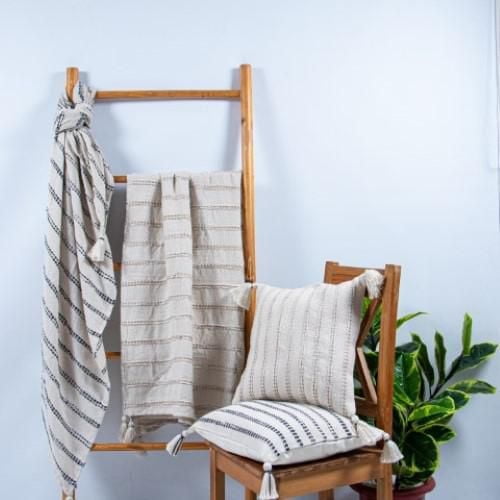 Natural striped throw 50"x60" - Grey