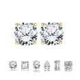 thumbnail image 1 of JeenMata Aros Tipo Botón Solitario de 4 Puntas con Moissanita de Talla Cojín de 0,5 Quilates en Baño de Oro Amarillo de 18 K sobre Plata, 1 of 9