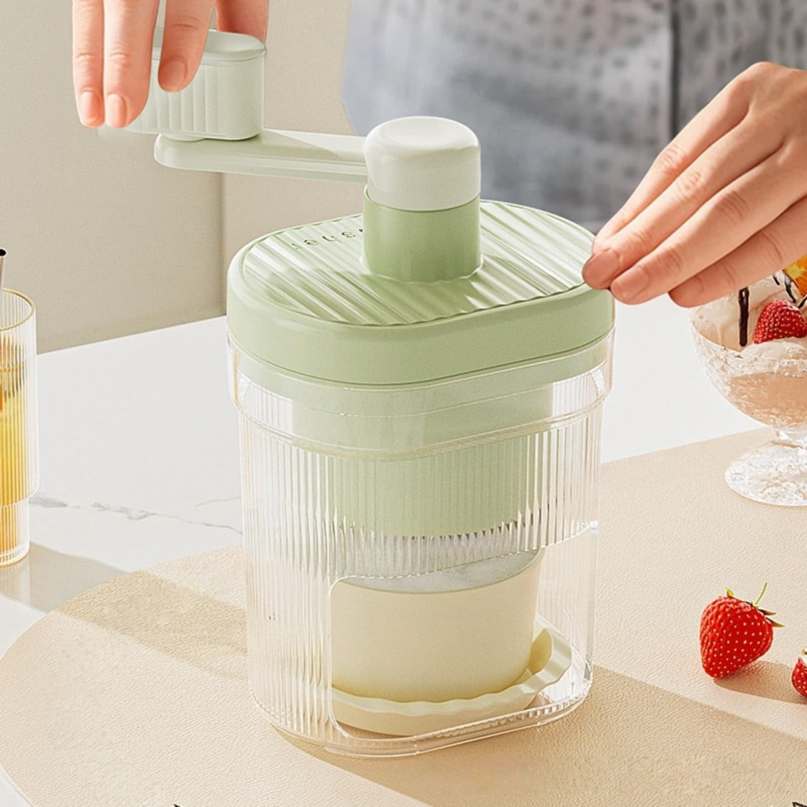 Manual Shaved Ice Machine Portable Hand Crank Ice Crusher with Ice Cup Snow Cone Maker Ideal for Home Kitchen Parties and Summer Drinks