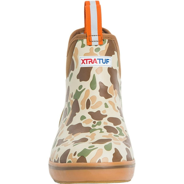 Camo ankle boots top