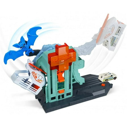 Hot Wheels Bat Blitz Hospital Creature Attack Playsets