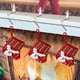 thumbnail image 5 of Fiudx Ganchos Navideños de Hierro de Primera Calidad, Gran Capacidad de Carga, Colgador para Coronas Navideñas, Decoración Versátil para Puertas, Perfecto para Navidad, Halloween y Acción de Gracias,, 5 of 6
