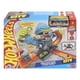 thumbnail image 2 of Pista de Juguete Mattel Hot Wheels Taller del Gorila, 2 of 5