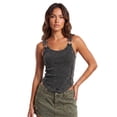 thumbnail image 1 of Camiseta sin mangas acanalada para mujer, elegante camisola sin mangas con tirantes de hebilla metálica y bajo curvado., 1 of 9