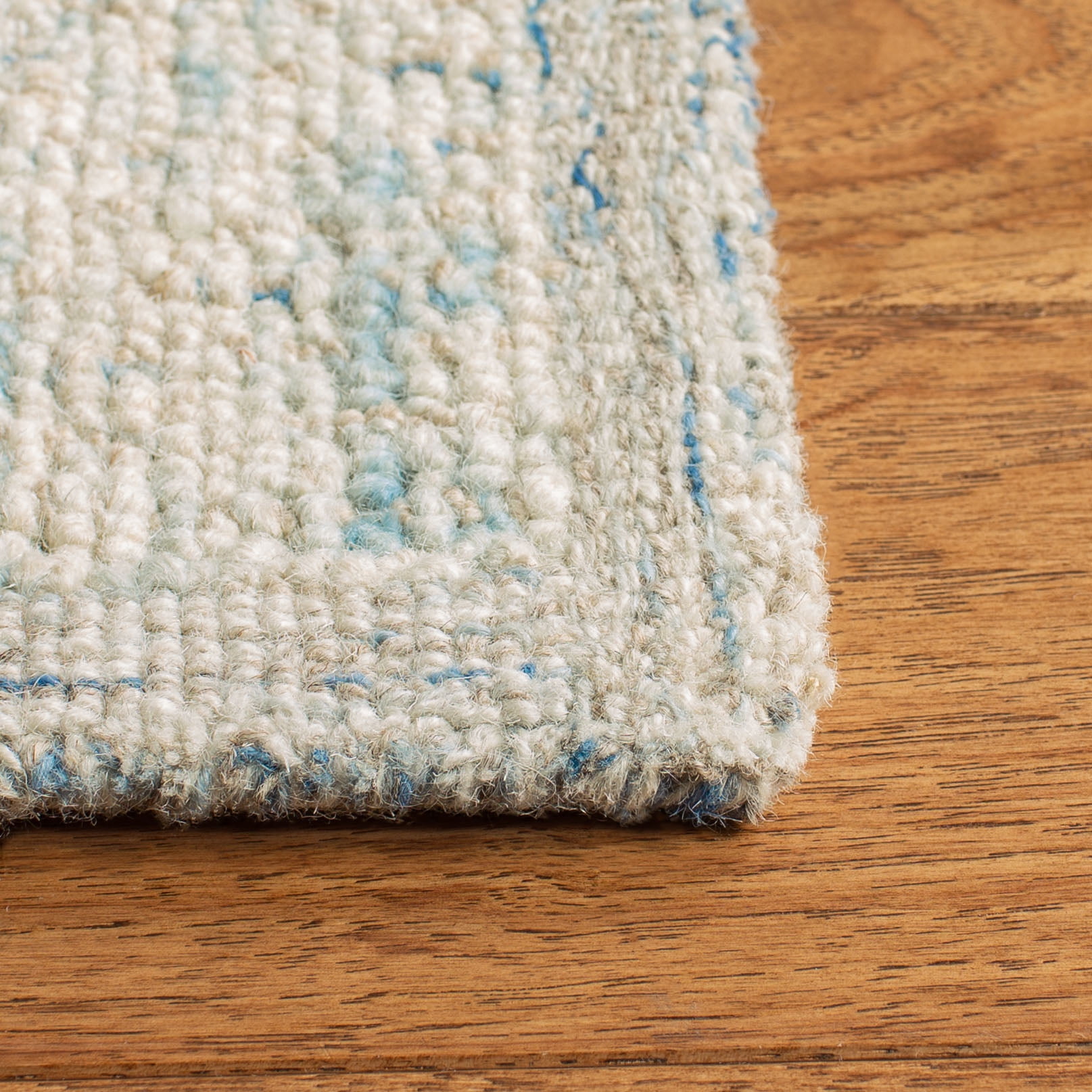 SAFAVIEH Abstract Clarette Geometric Wool Runner Rug, Ivory/Light Blue, 2'3" x 6'