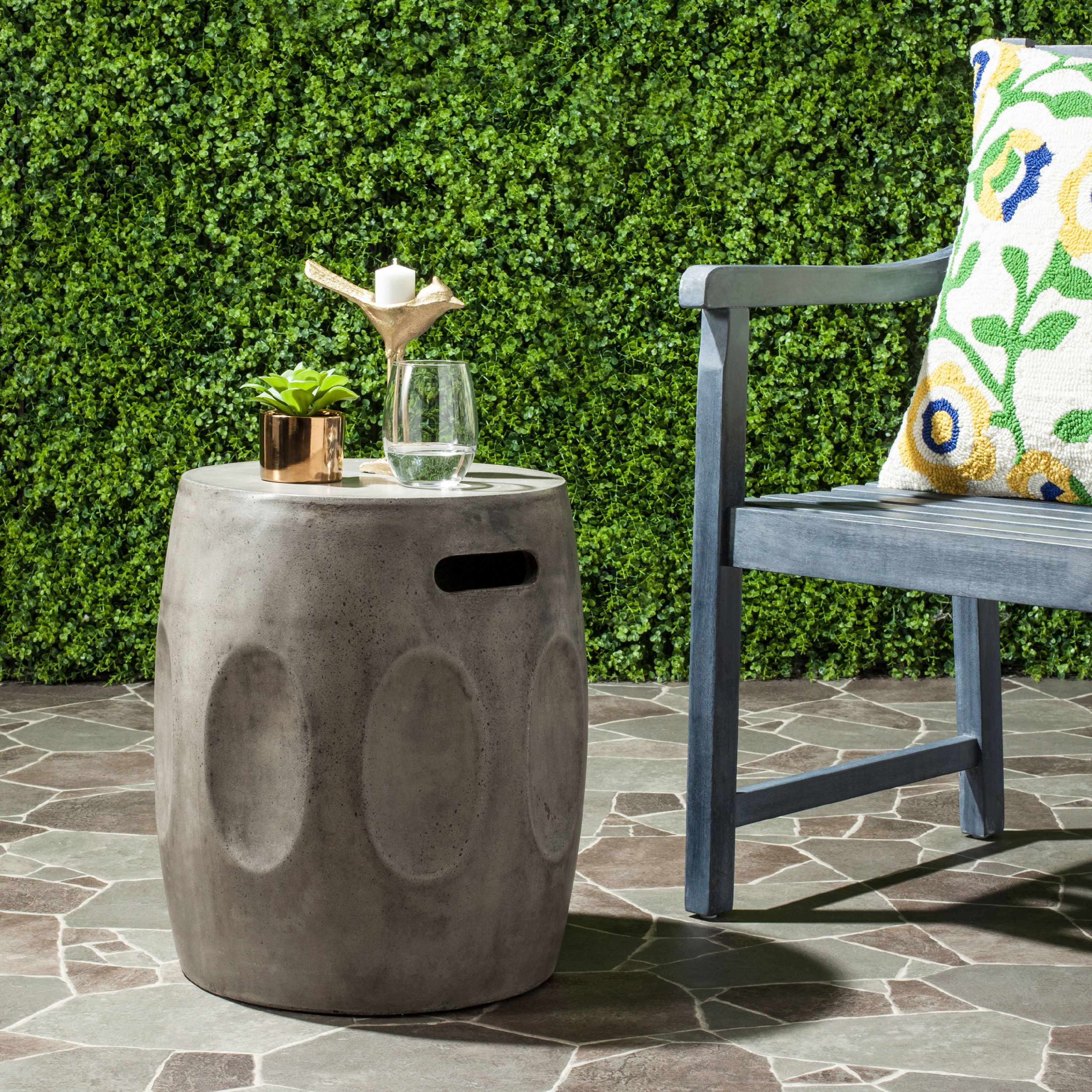 Safavieh Zuri Outdoor Modern Concrete Round Accent Table - Dark Grey ...
