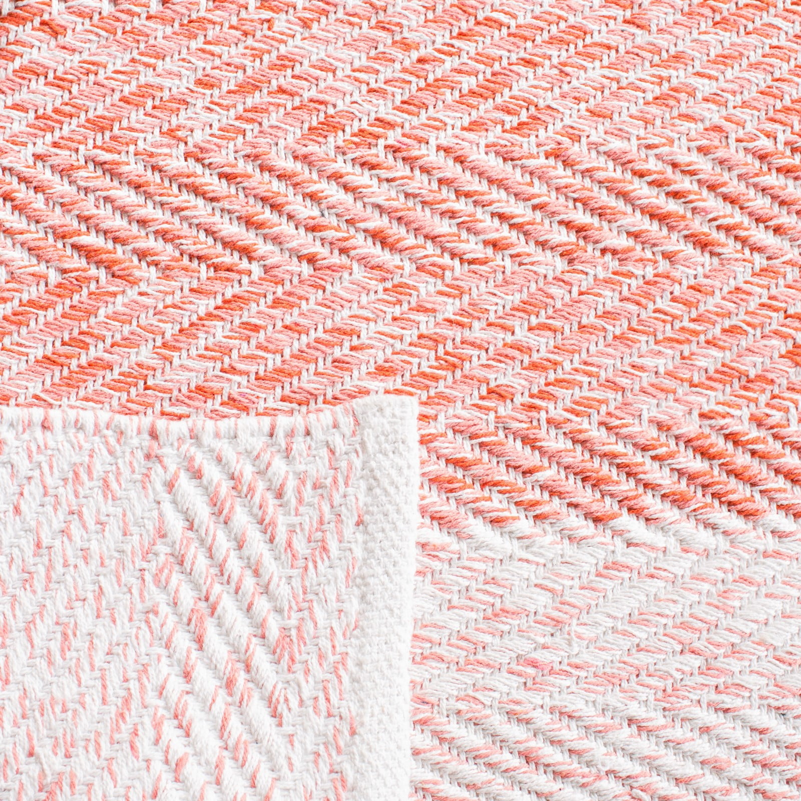 SAFAVIEH Nantucket Adria Geometric Chevron Area Rug, Ivory/Rust, 4' x 6'