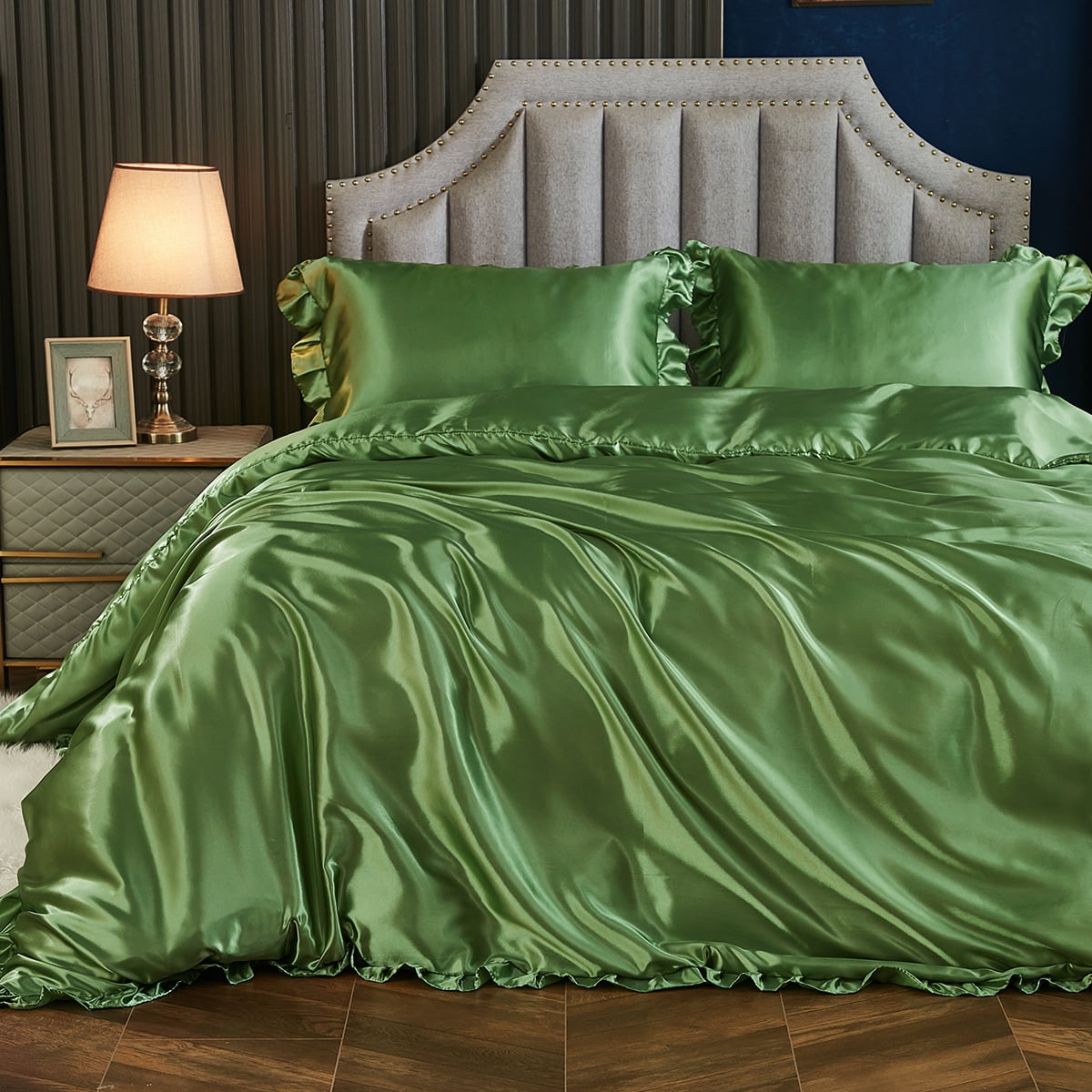 Wholesale Satin Silk Luxury Emerald Green Comforter Bedding Set, King Bed  Sheet Bedding Set, Bedding Set Bed Sheets - China Silk Bedding and Silk  Feeling Bedding price