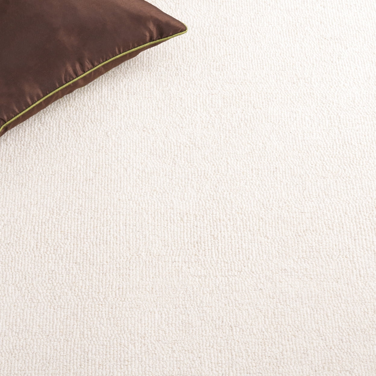 SAFAVIEH Metro Ivonette Bordered Area Rug, Ivory/Green, 6' x 6' Round