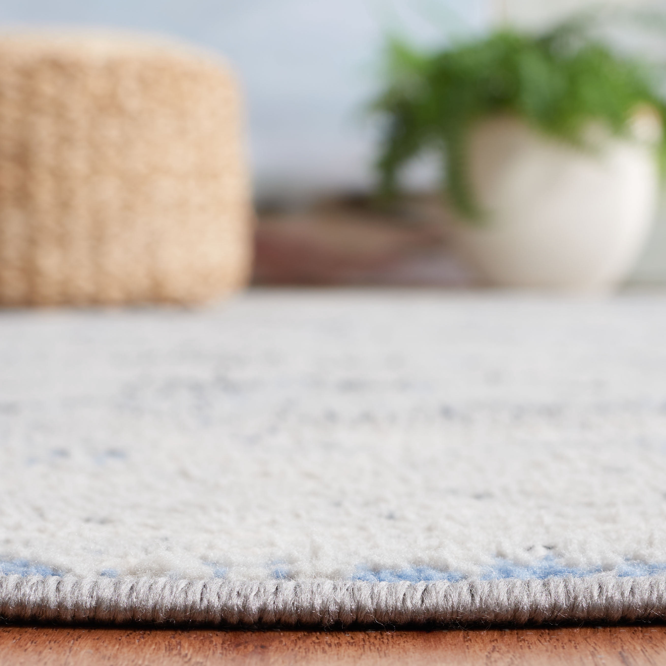 SAFAVIEH Odyssey Edmond Damask Runner Rug, Grey/Light Blue, 2'2" x 8'