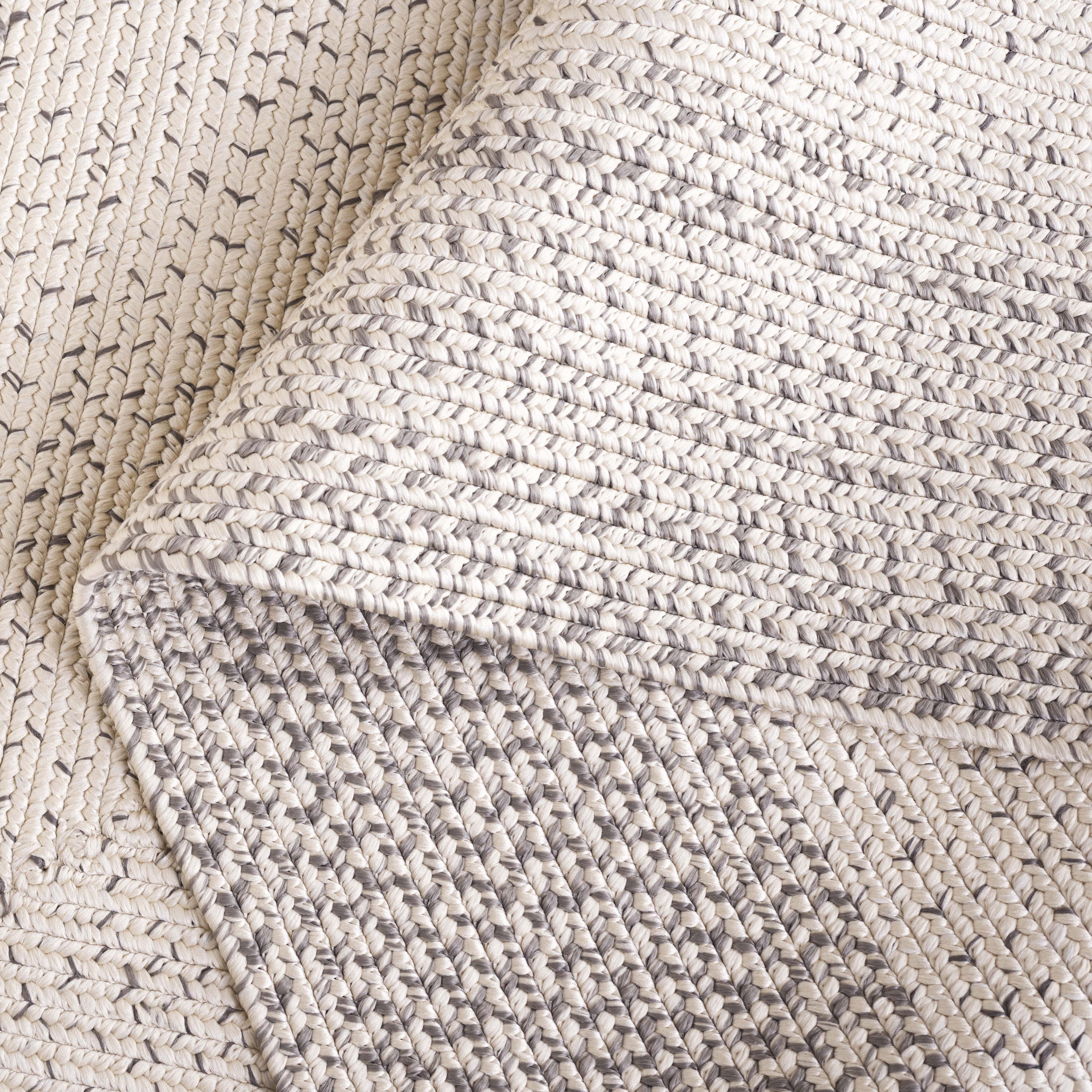 SAFAVIEH Braided Evangeline Bordered Machine Washable Reversible Area Rug, Ivory/Grey, 5' x 8'
