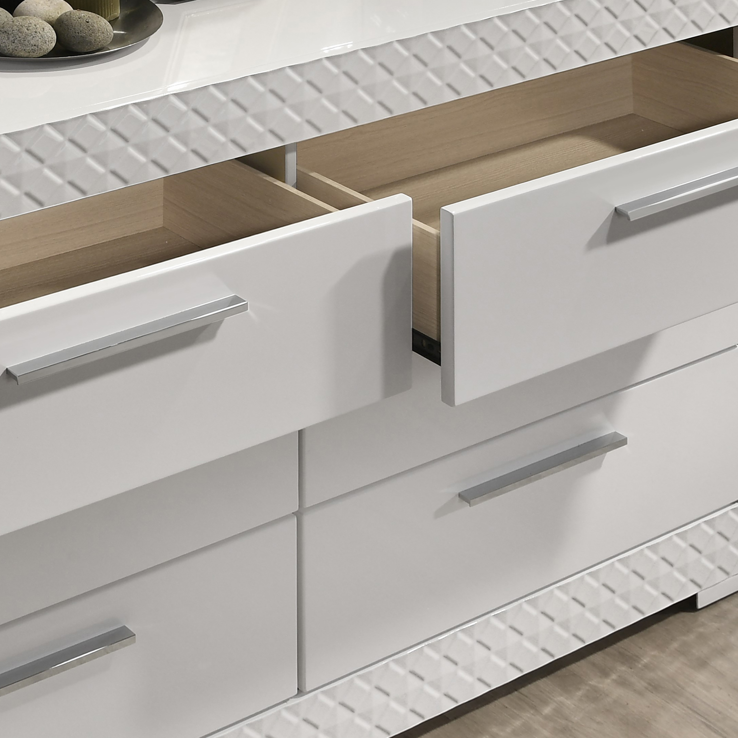 Furniture of America Tranze Adult Glam 6-Drawer Dresser, White