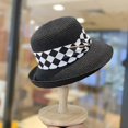 thumbnail image 2 of Sombrero de paja estilo Hepburn para mujer, sombrero de paja estilo Hepburn, Vintage, elegante, a cuadros, con diseño de lado ancho, protección UV, flexible, para vacaciones en la playa, 2 of 4