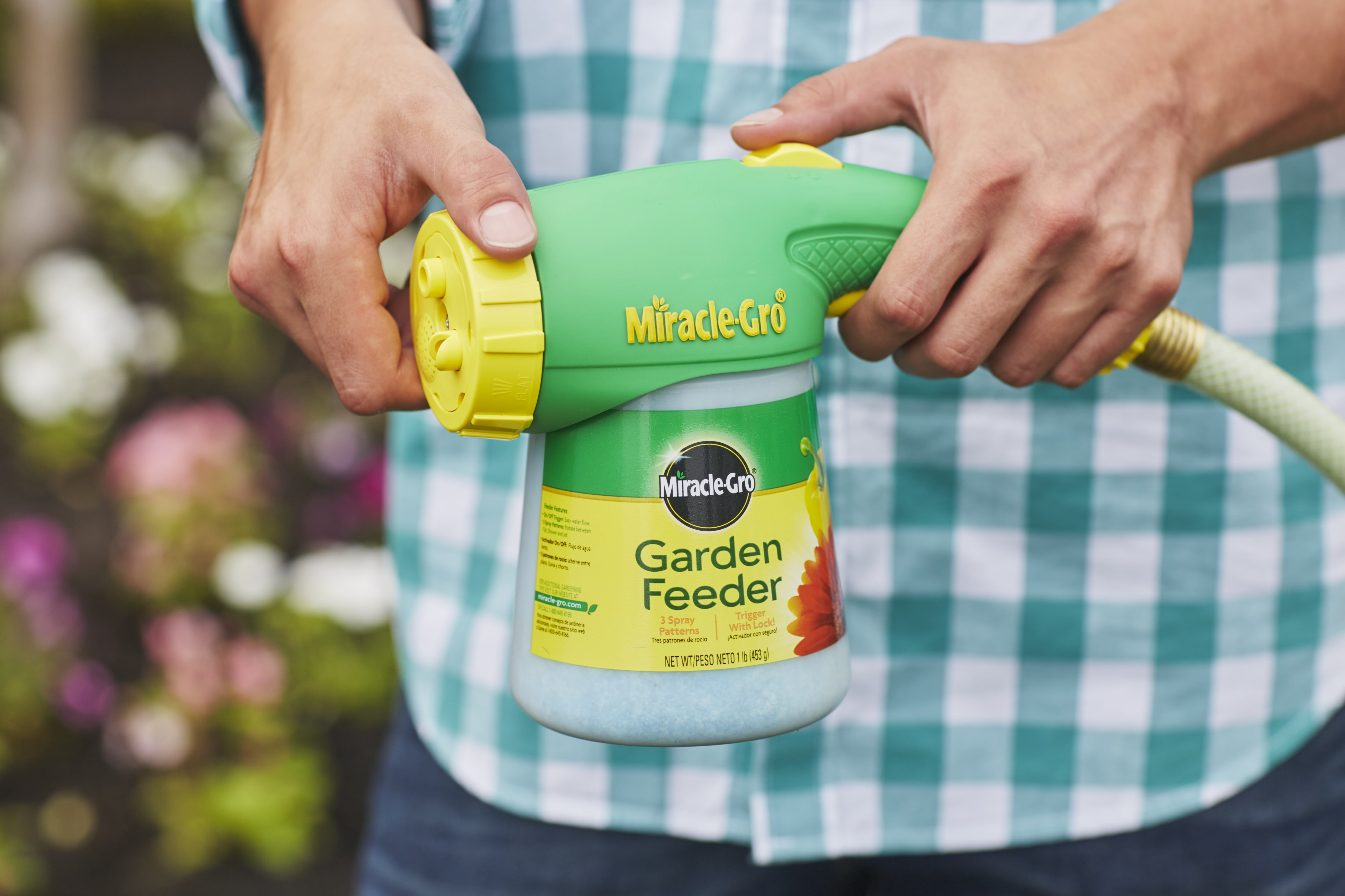 Miracle Gro No Clog 2 Garden And Lawn Feeder | Tyres2c