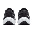 thumbnail image 4 of Tenis Nike para Hombre Quest Black, 4 of 5