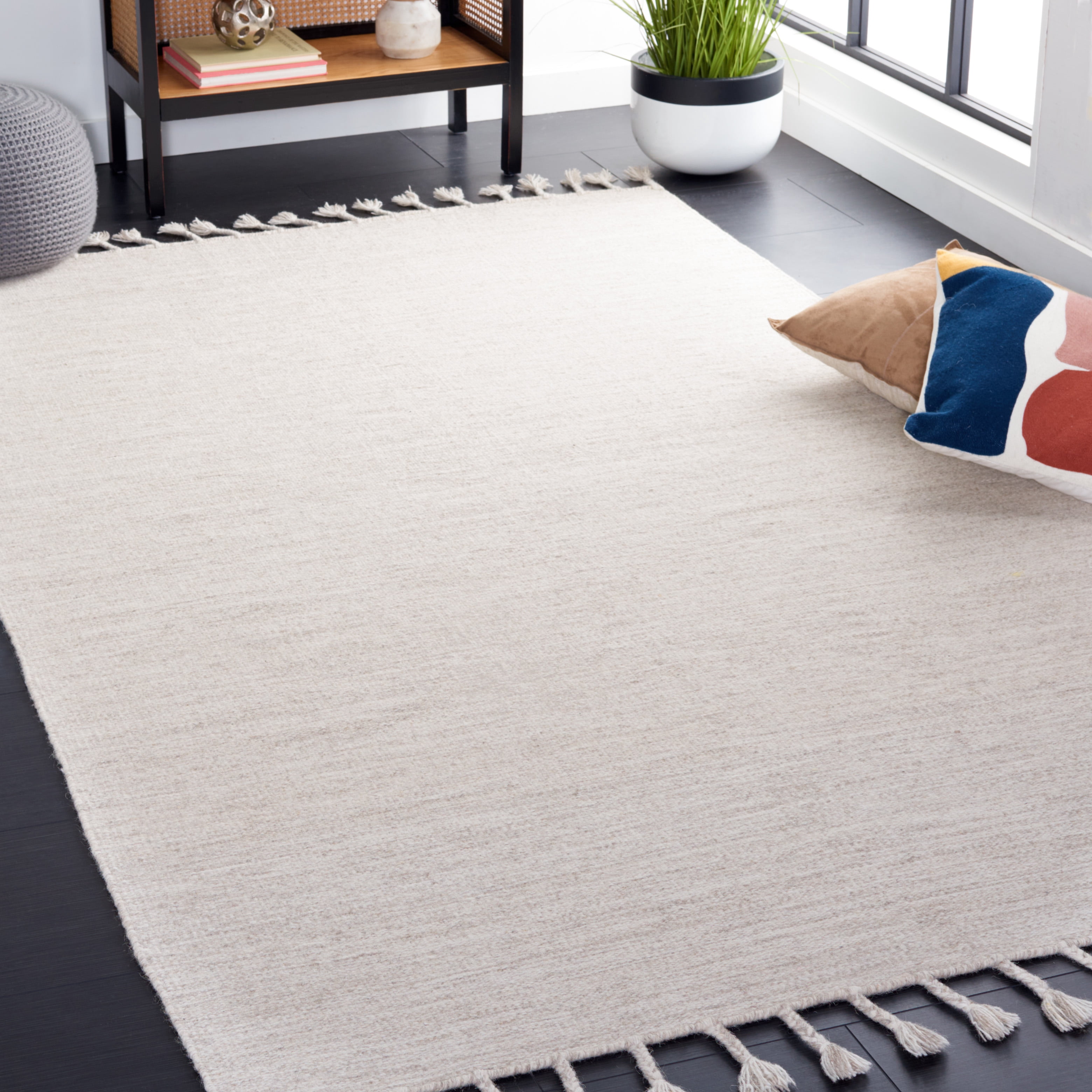 SAFAVIEH Dhurries Ksenija Solid Wool Area Rug, Beige, 3' x 5'