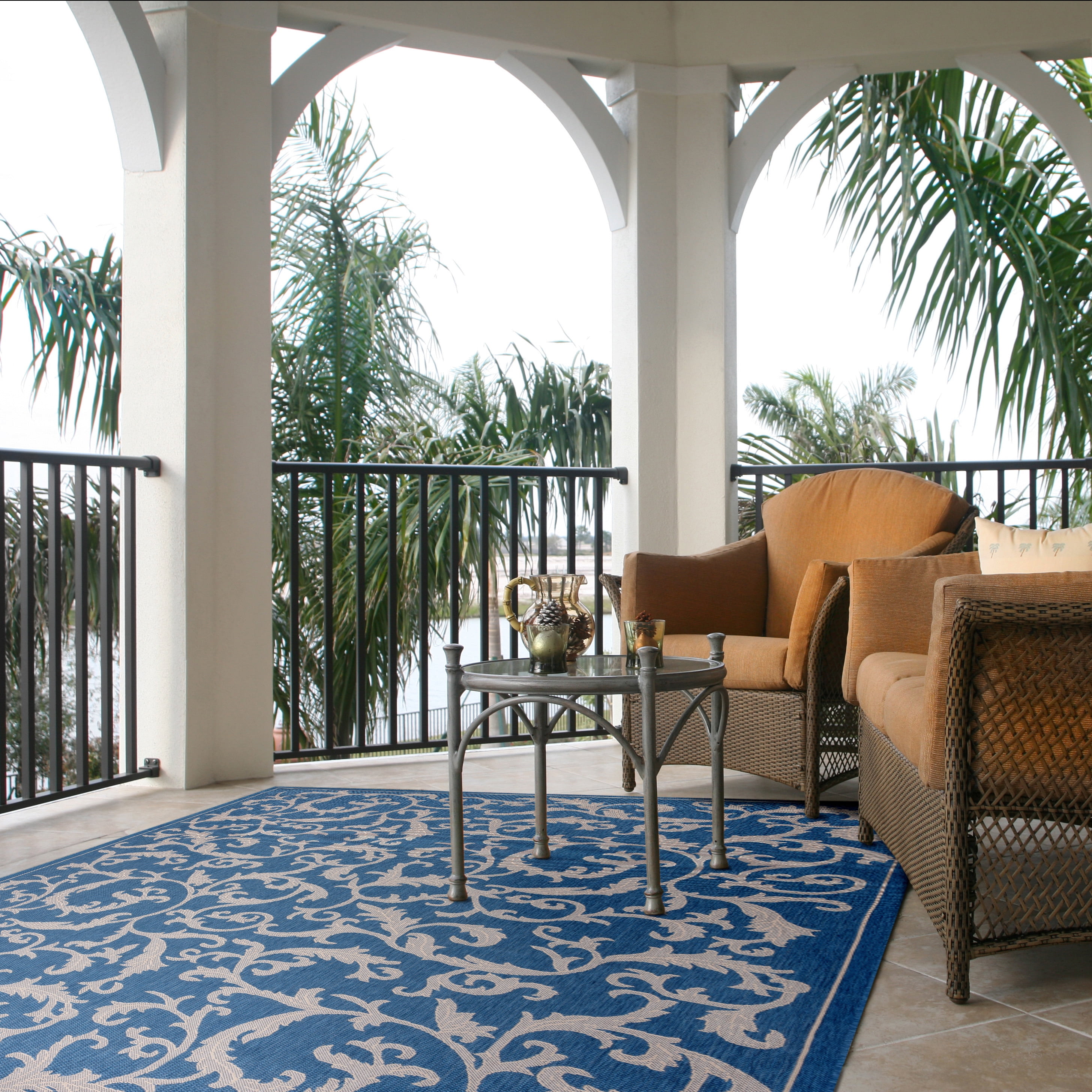 Safavieh Courtyard Kevin Floral Indoor/Outdoor Area Rug, Blue/Natural, 6'7" x 6'7" Square