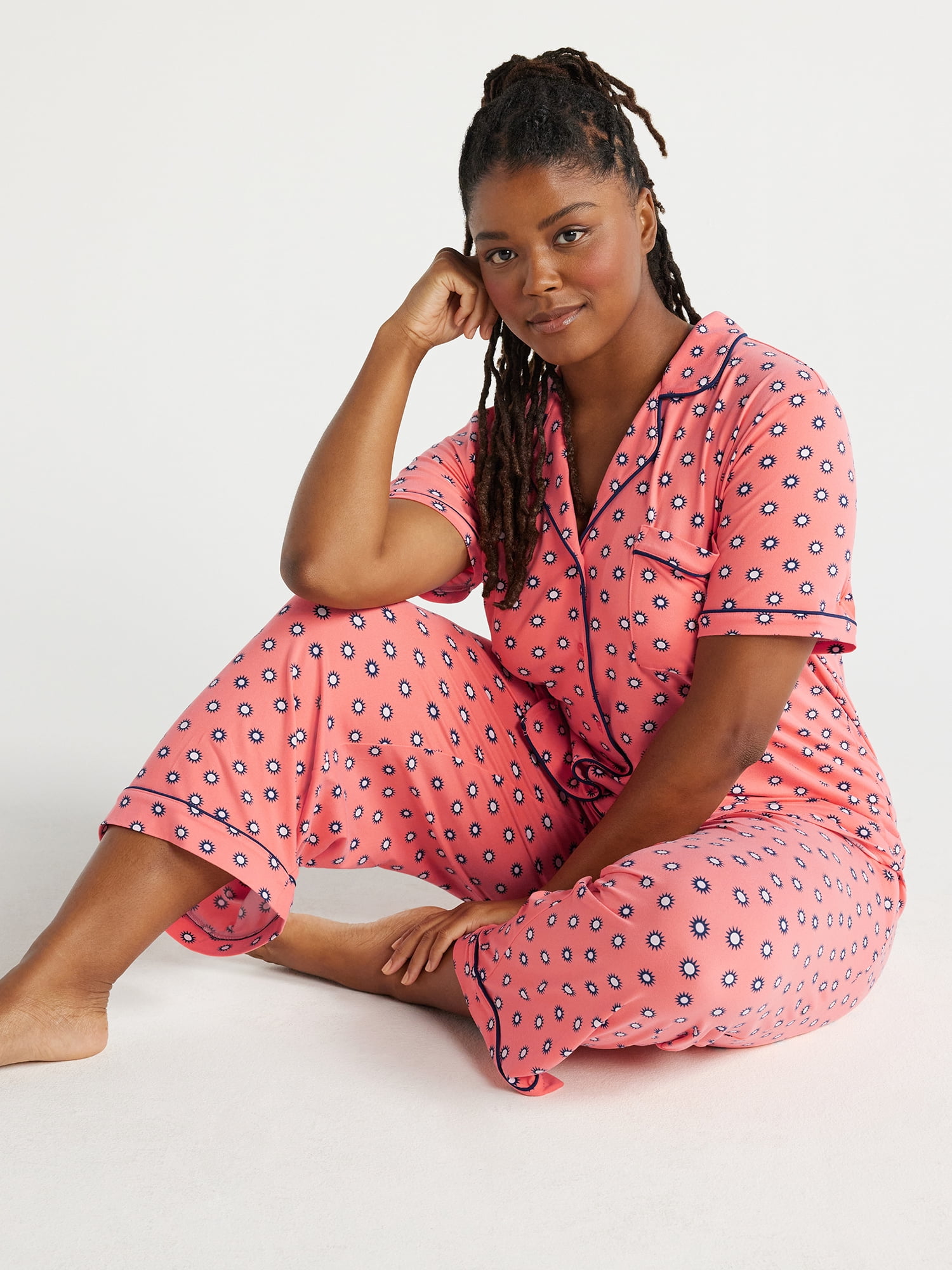 Joyspun Women's Knit Notch Collar Top and Capri Pants Pajama Set, 2-Piece, Sizes S to 3X