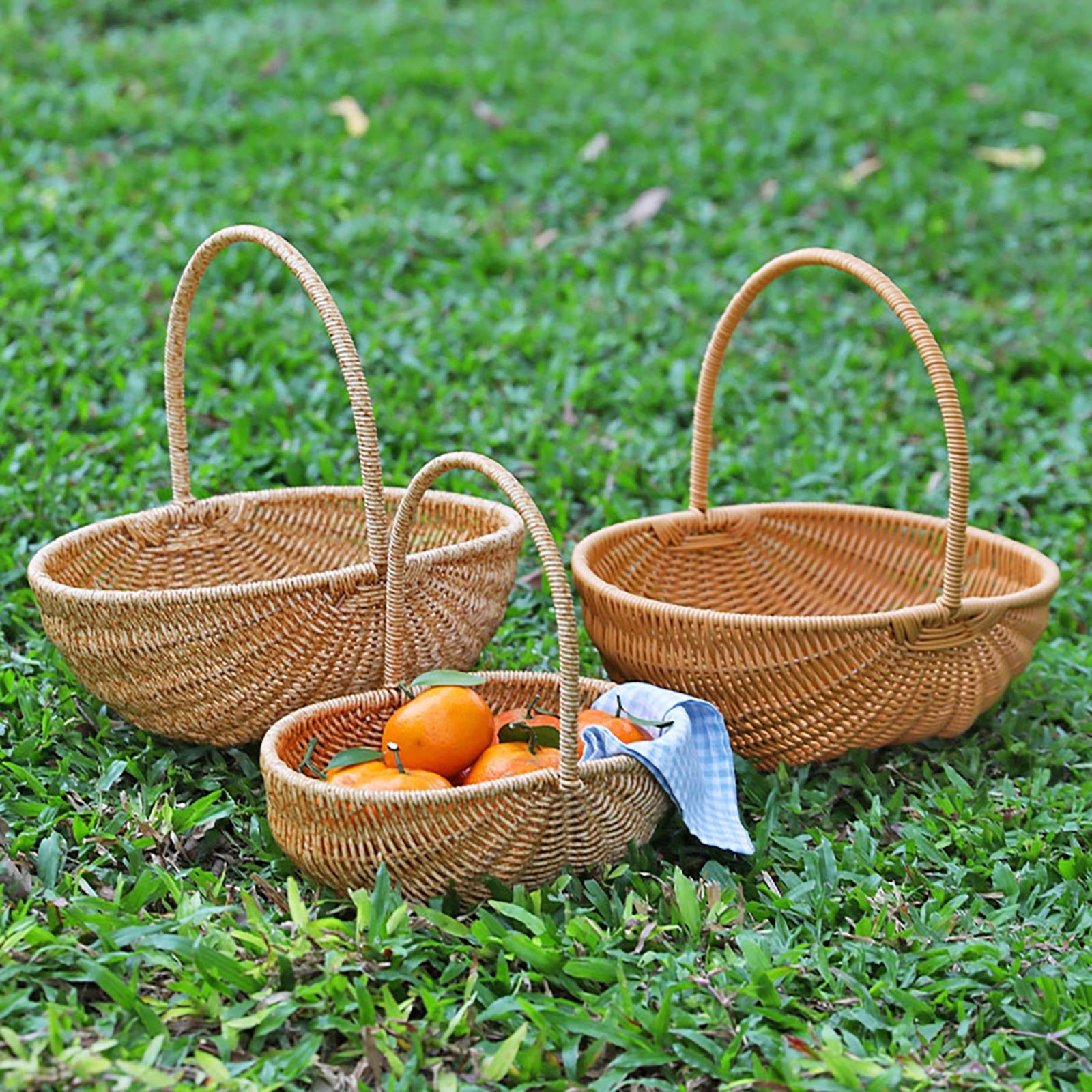 TXYRDXK Rattan Picnic Basket with Handle, Wicker Woven Storage Basket for Fruits, Vegetables, Snacks, Home Decor, Outdoor Use (11.61x9.25x11.42inch)