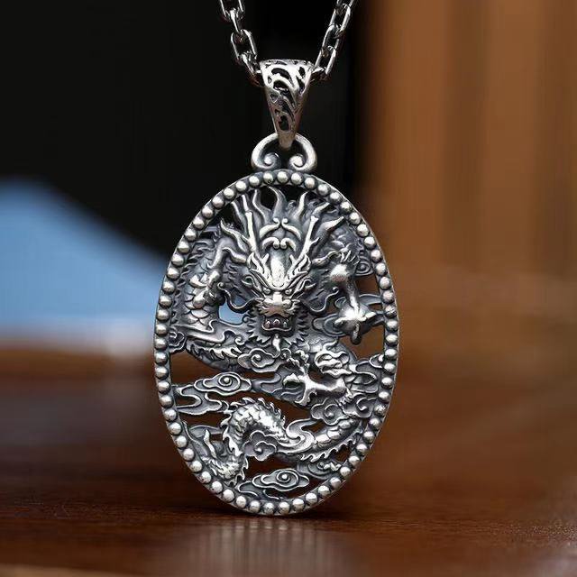 Collar con colgante de dragón plateado tailandés Chapado en cobre para hombres, cadena ahuecada con dragón dominante, joyería de moda para hombres