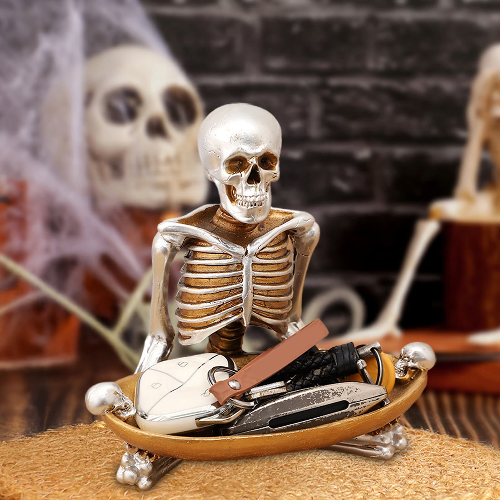 OIUR Skull Storage Tray Halloween Scary Skeleton Candy Bowl Resin Skull Fruit Snack Serving Tray Vintage Jewelry Dish for Home Tabletop Party Bar Decor