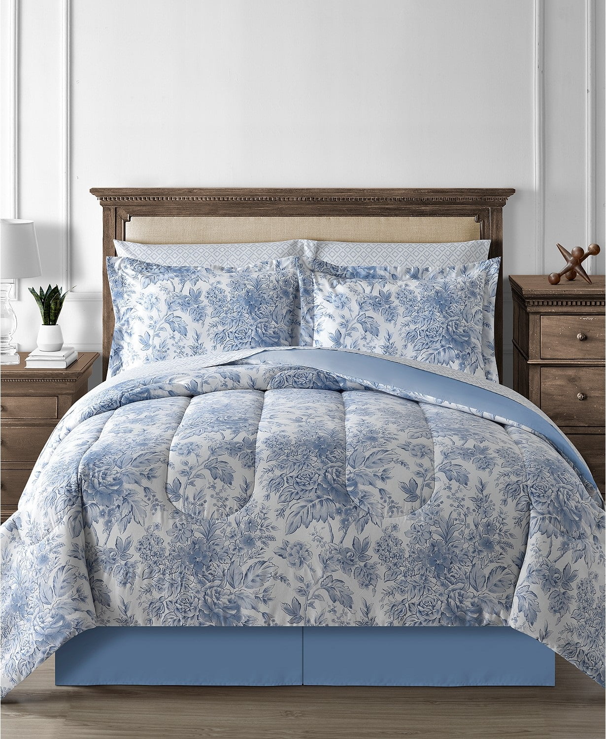 Fairfield Square Collection Full Toile 8 Piece Reversible Beautiful