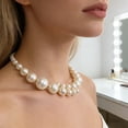 thumbnail image 3 of Hioecau Collier Ras du Cou en Fausse Perle pour Femmes, Collier Ras du Cou à Manchette Ouverte, Collier Ras du Cou en Perles Rondes Blanches, Bijou Ras du Cou Chunky, Cadeau pour Elle, 3 of 8